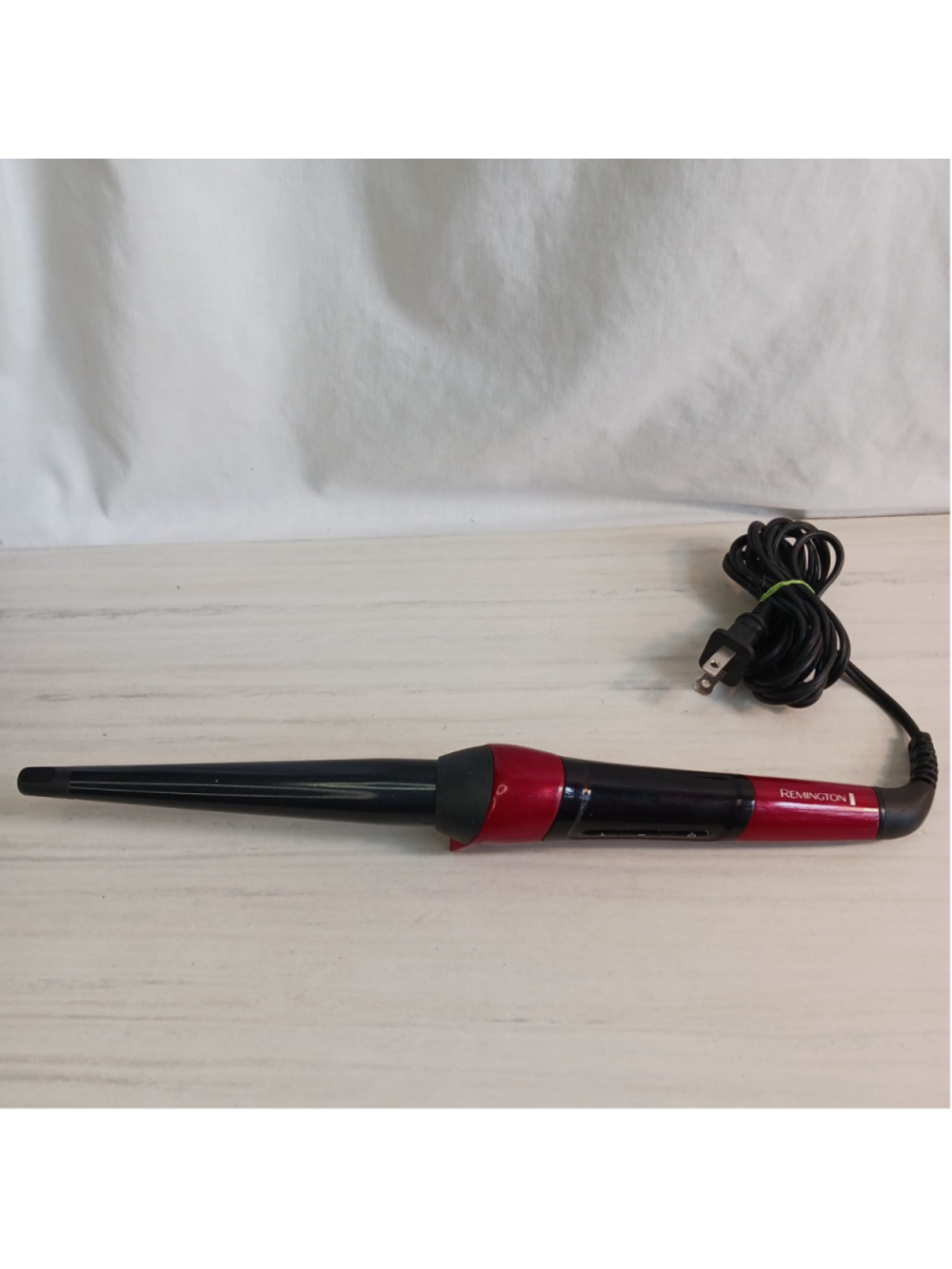 Remington CI-96W1 Tapered Wrap Curling Iron Red